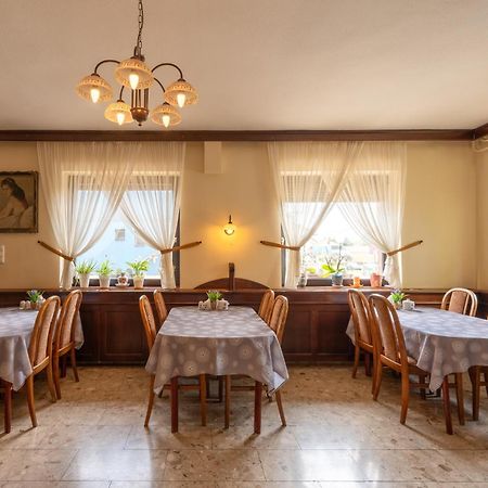 Szenti Vendeghaz Bed & Breakfast Gyor Exterior photo