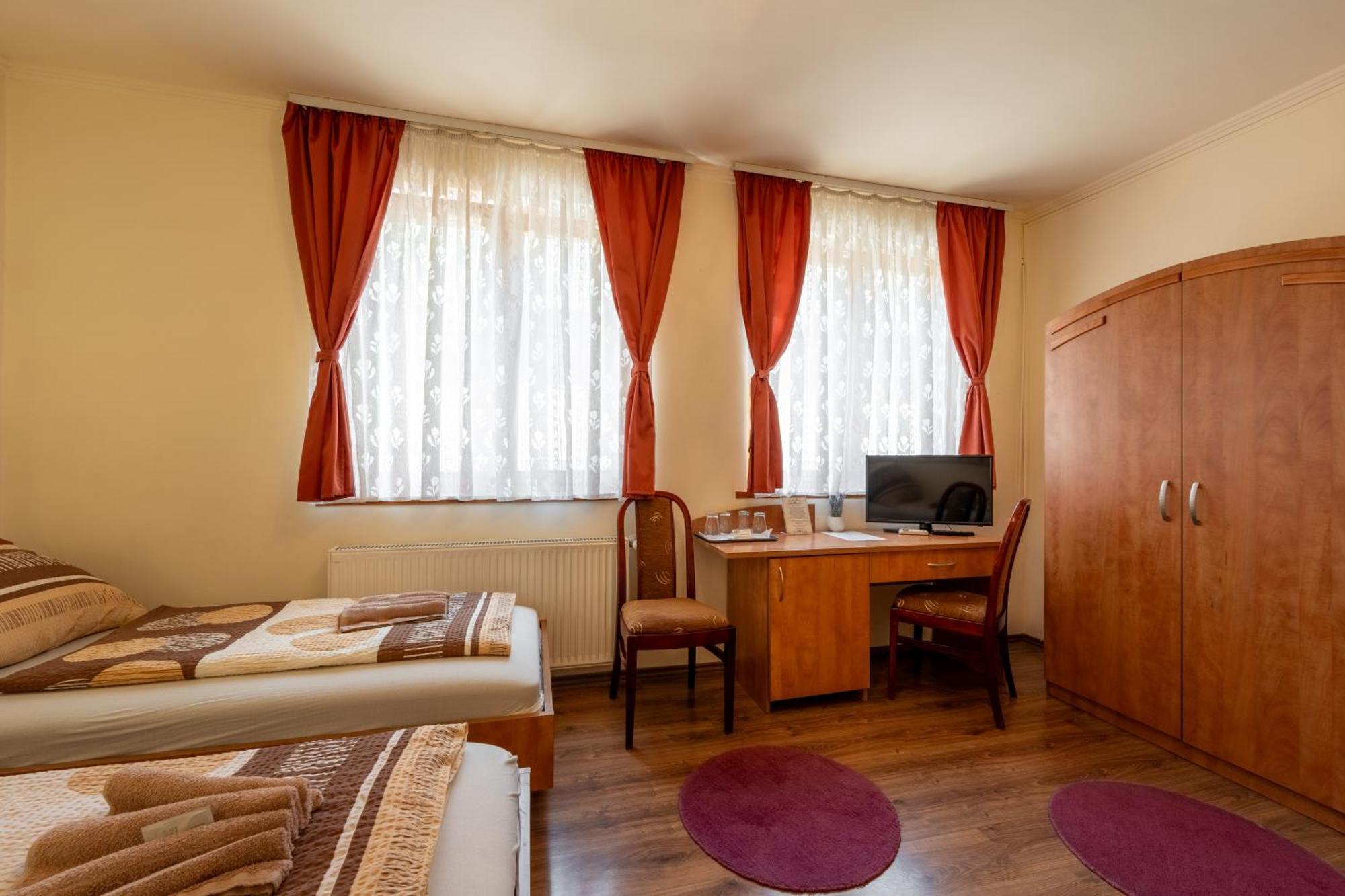 Szenti Vendeghaz Bed & Breakfast Gyor Exterior photo