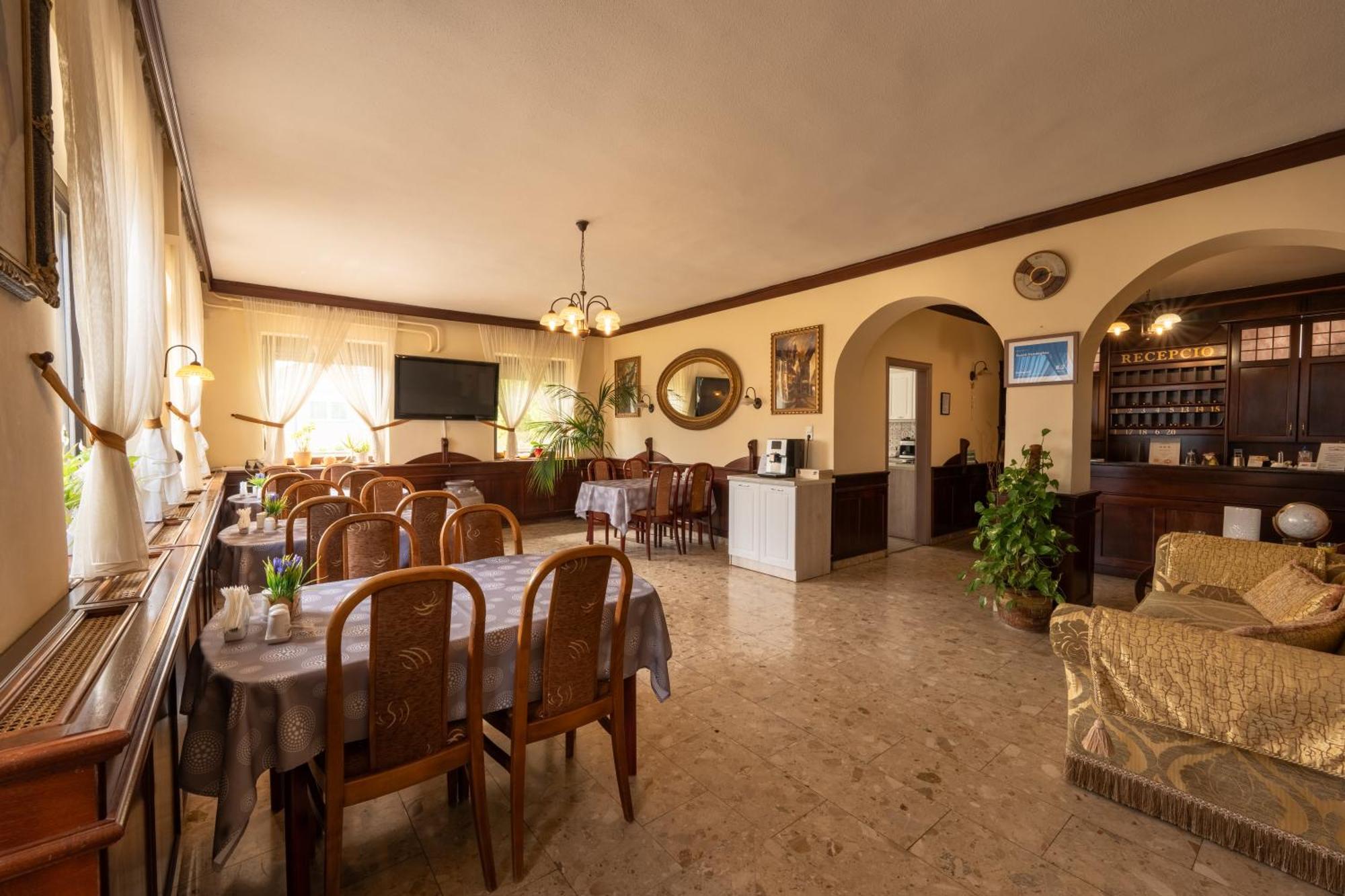 Szenti Vendeghaz Bed & Breakfast Gyor Exterior photo